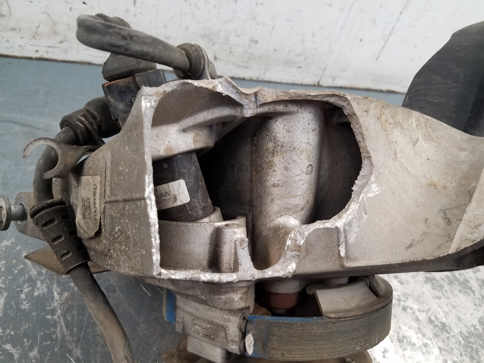 2016 Porsche 911 GT3 RS Left Rear Hub Knuckle Control Arms - Damage #2420 P8