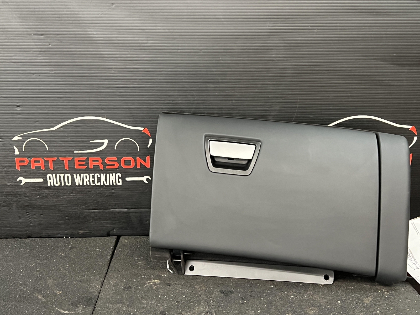 14-21 MASERATI GHIBLI GLOVE BOX STORAGE COMPARTMENT BLACK