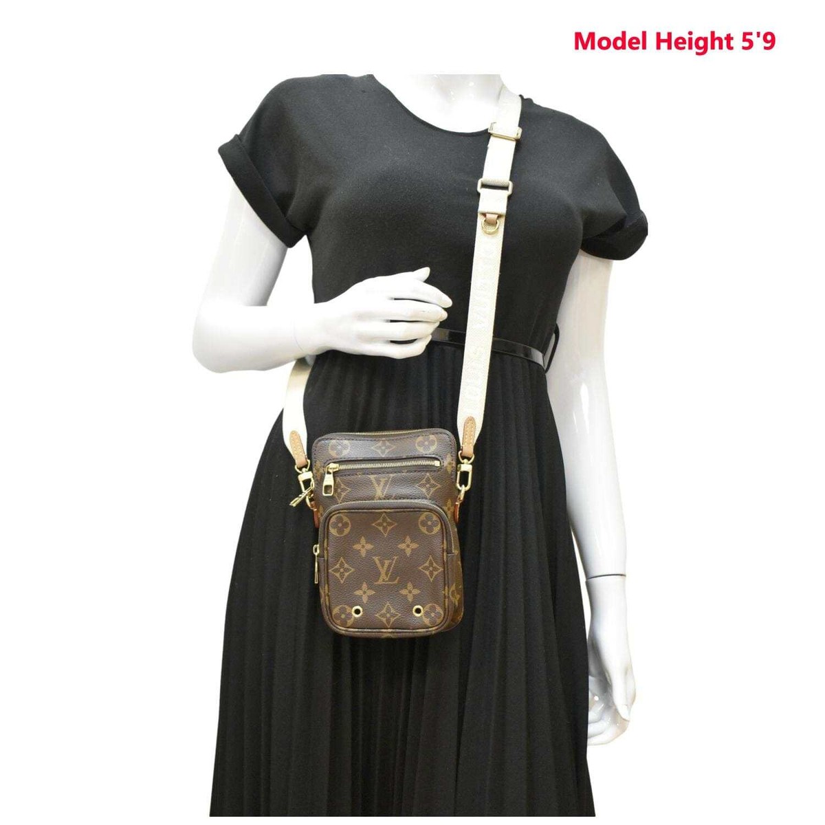 国内発送ヴィトン ユーティリティ フォン スリーブバッグ LOUIS VUITTON Utility Phone Sleeve Monogram Canvas Crossbody