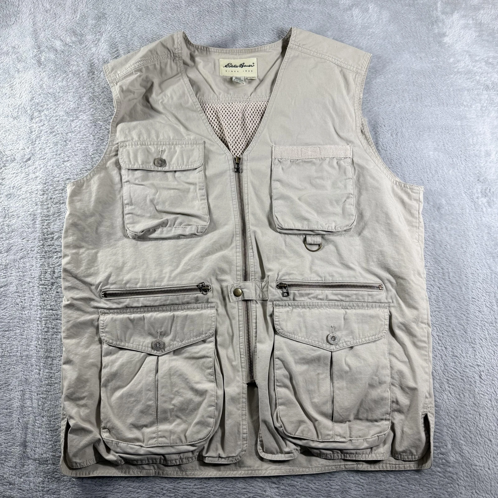 Vintage Eddie Bauer Vest Mens Large Beige Travel Safari Utility Outdoor Hunting
Opens in a new windo