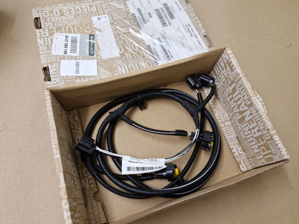 Renault Captur Front Bumper Wiring Harness 240708414R Mk1 2013-on Genuine NEW - Image 2 of 4