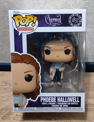 Charmed - Phoebe Halliwell - #1832 - Television - Funko Pop! in pop protector