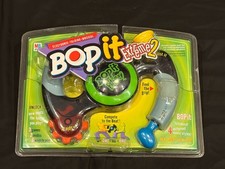 Bop It Extreme 2 Handheld Electronic Game - Hasbro - New  Sealed - 2002 - 40940