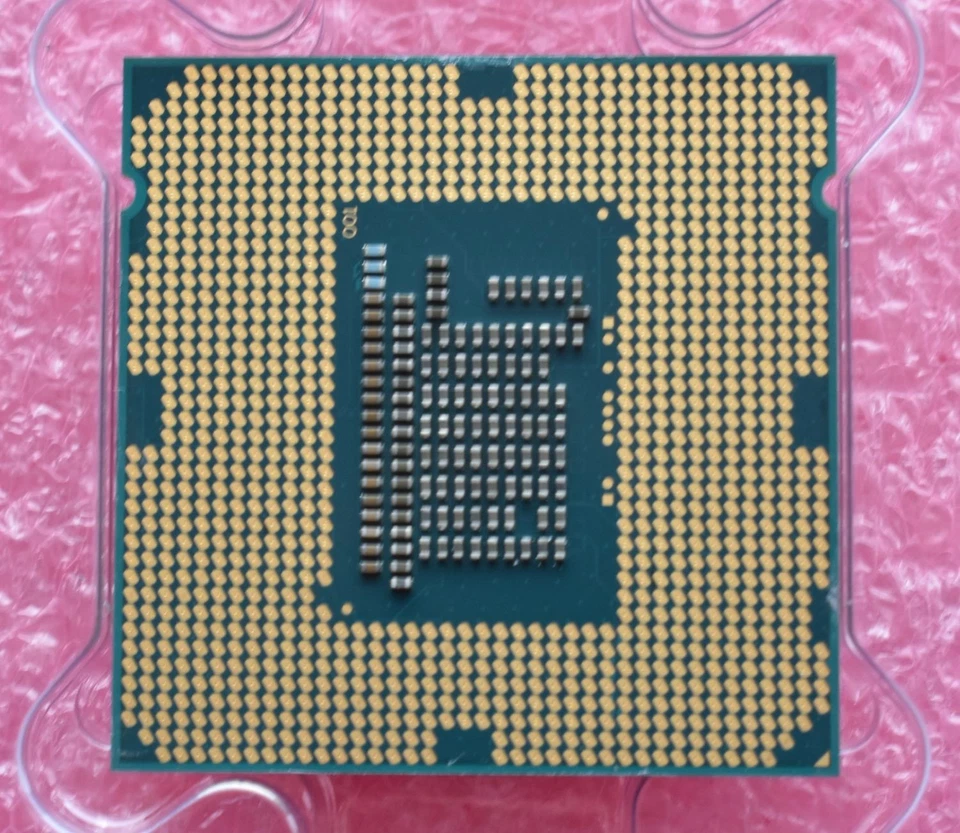Procesador de escritorio CPU Intel Core i3-3240 - SR0RH - 3,40 GHz LGA 1155 - Lote de 10 Foto 2 de 2