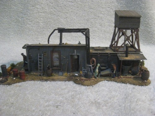 Vintage Revell HO Scale Assembled Sand &Pump House Weathered Detailed Landscaped - Picture 2 of 11