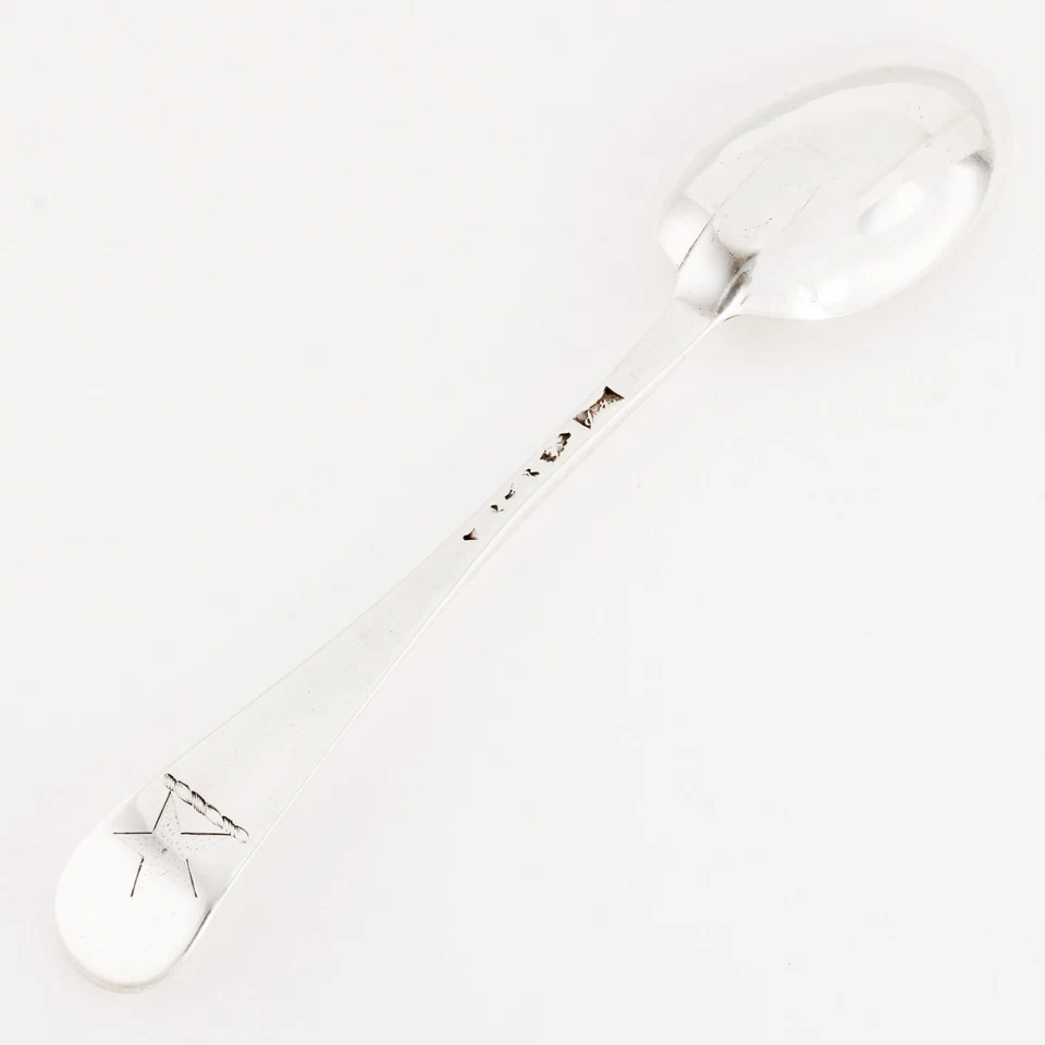 CUCHARA DE SERVIR DE PLATA ESTERLINA ROBERT PERTH INGLÉS GEORGE II ESTRELLA HERÁLDICA 1749 Foto 3 de 4