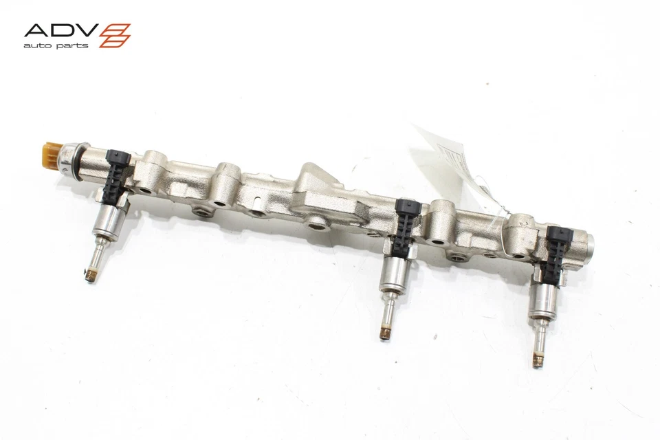 Nissan Armada 2017-24 5,6 L motor V8 riel distribuidor de combustible izquierdo con inyectores OEM Foto 4 de 4