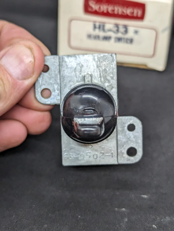 1970 1971 1972 1973 1974 PLYMOUTH BARRACUDA DODGE CHALLENGE INTERRUPTOR DE FAROS Foto 3 de 4