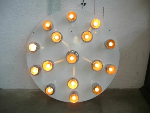 Éclairage et lampes du XXe siècle suspensions, lustres en métal