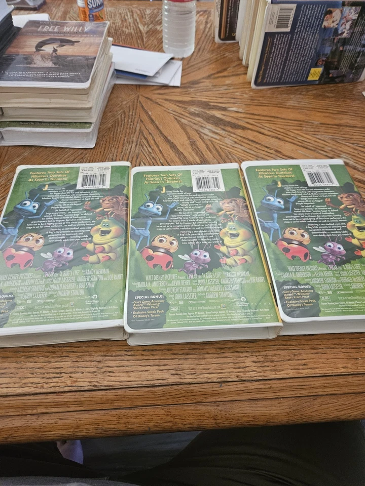A Bugs Life 3 Movies VHS With 3 Different Covers - Image 2 of 4