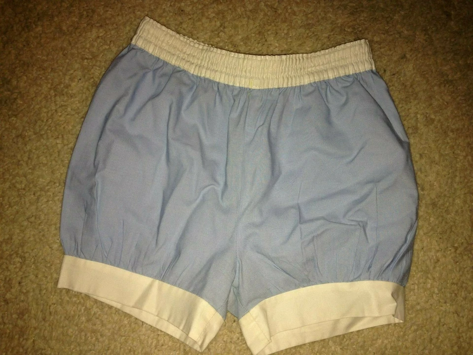 JOLI SHORT FILLE BLEU CIEL & BLANC TAILLE 4/6 ANS IDEE CADEAU - Photo 1/1
