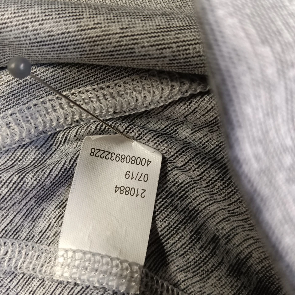 Calça Leggings Tek Gear Dry Tek Pull On Stretch Cinza e Branco Feminina Tamanho M - Imagem 4 de 4