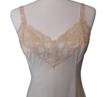 VTG 6-Gore Wonder Maid Light Beige Non Cling Full Slip Size 34 Union Made