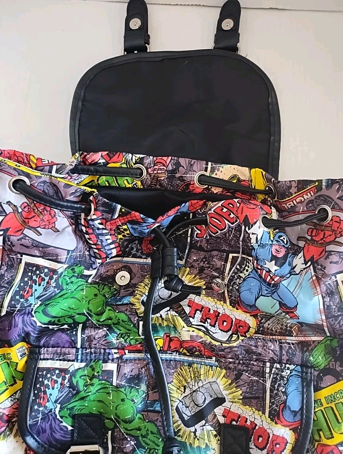 Marvel Comic Book Backpack Drawstring Rucksack Av… - image 5