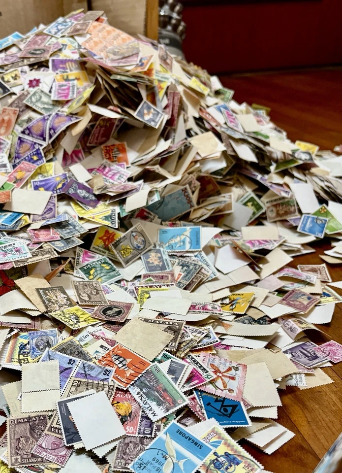 KILOWARE - Singapur y Malasia Surtido de aproximadamente 1000 estampillas en papel Foto 4 de 4