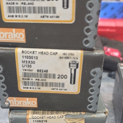 200x Unbrako M3 x 30mm Socket Head Cap Screws 12.9 DIN 912 ISO 4762 QTY: 600