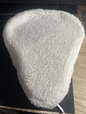 Sheepskin Furry Bicycle Bike Seat Saddle Cover Soft Comfort Cruiser White Sheepskin Furry Bicycle Bike Seat Saddle Cover Soft Comfort Cruiser White