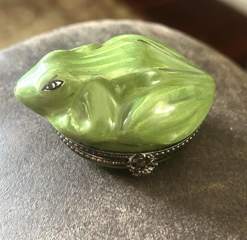 Limoges Peint Main Trinket Box Green Frog Rochard Porcelain Adorable