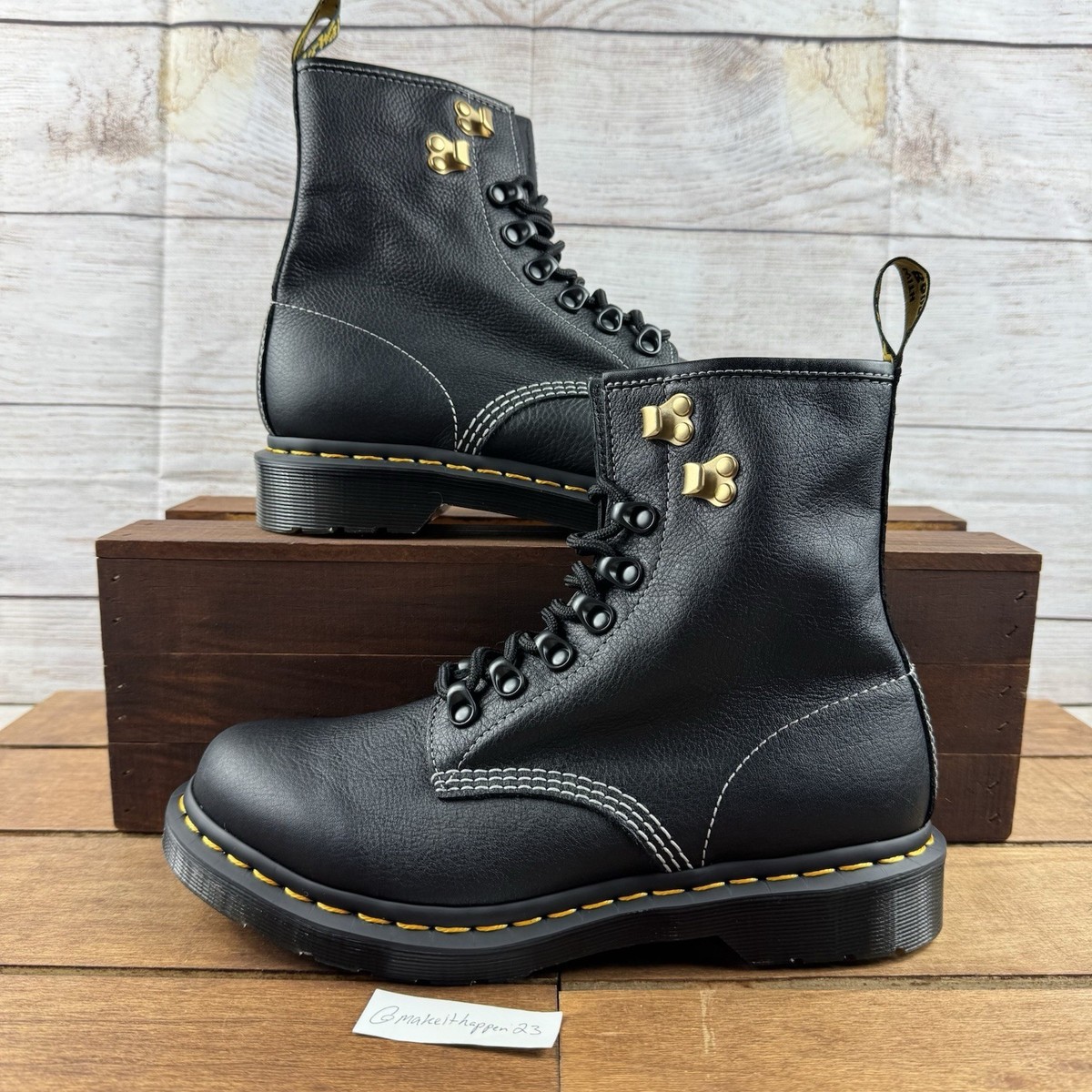 Dr. Martens 1460 Black Hardware Virginia Leather Boots Women  display picture 1