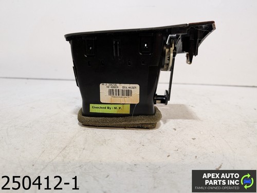 OEM 2007-2014 Chevrolet Tahoe 4.8L driver/left side dash a/c air vent - Picture 7 of 8