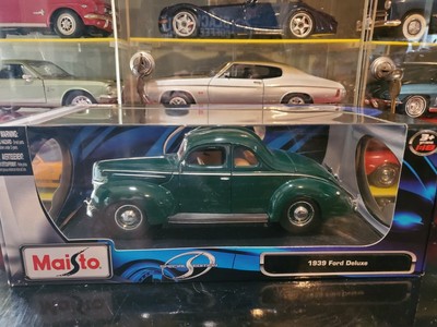 1930s Ford Deluxe Coupe 1/18th Maisto Diecast Metal Collectible Model