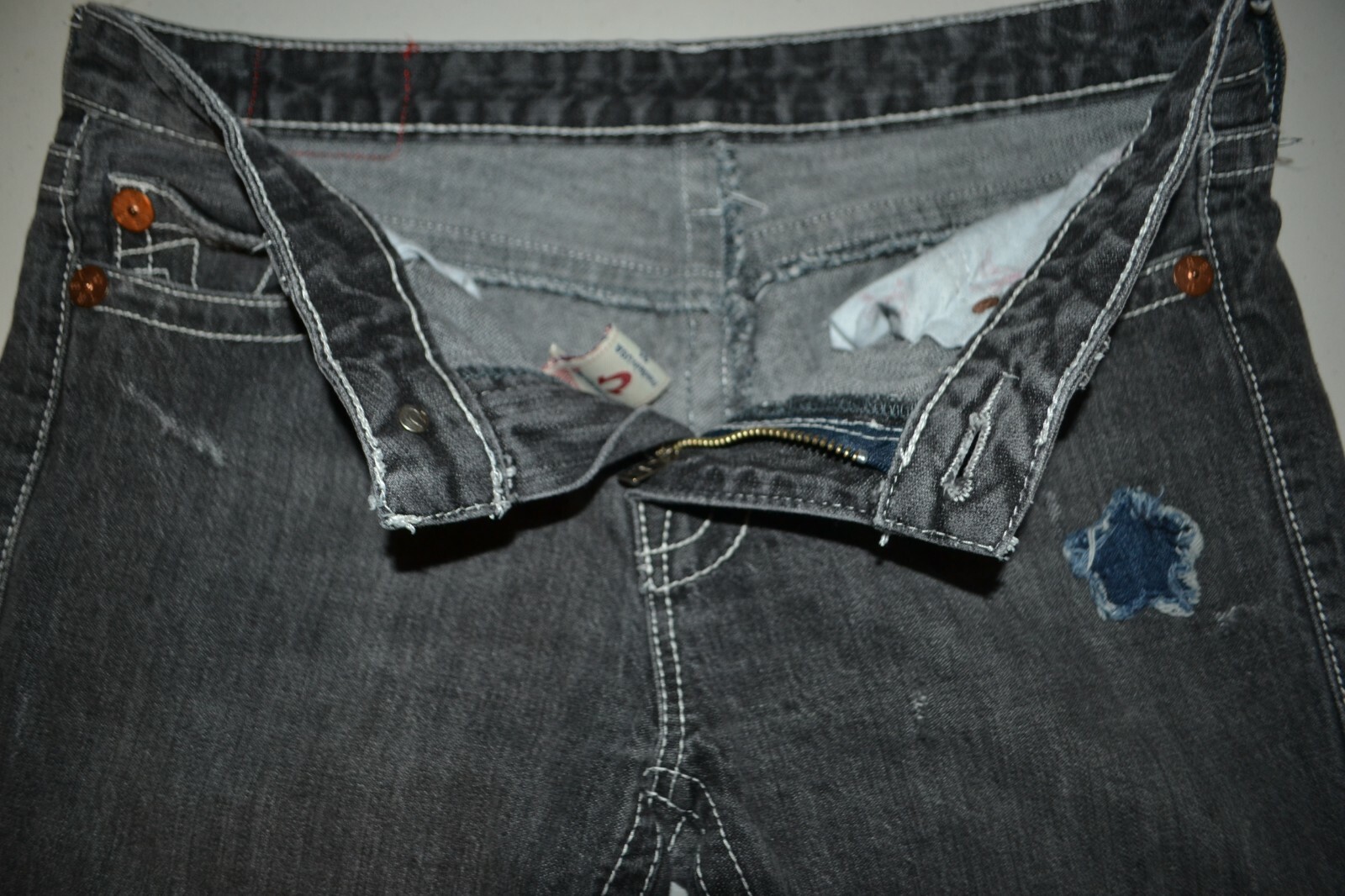 True Religion Women's Bobby Big T Bootcut Rainbow Gray Jeans Sz 31x32 thumbnail 8