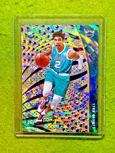 LaMelo Ball [Fractal] #140 2020 Panini Revolution card
