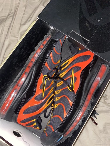 red air max plus men