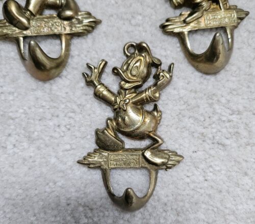 Vintage Walt Disney Produktion Messinghaken Mickey Pluto Donald Scrooge Gatco - Bild 3 von 17