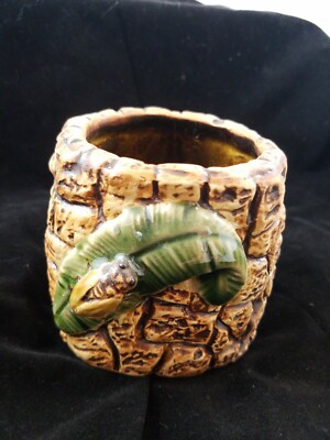 Lucky Bamboo Ceramic Planter  Bug on a Leaf 3'' X 3''  NEW