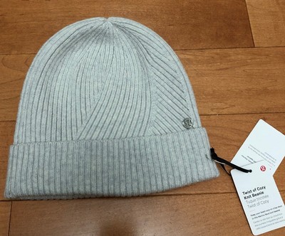 lululemon twist of cozy knit beanie