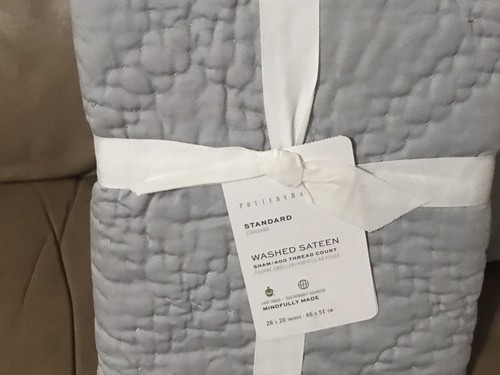 Edredón de satén lavado Pottery Barn gris niebla reina/2 piezas fundas diamante nuevo - Imagen 2 de 5