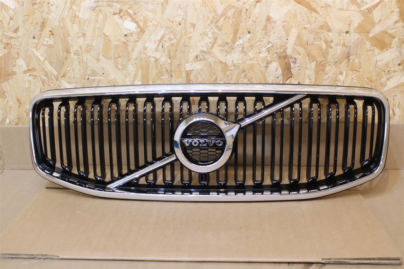 31425533 Front Grille New genuine Volvo part | eBay 
