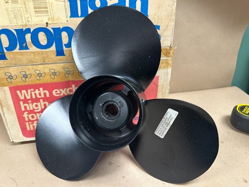 New Michigan / Mercury & Mercruiser 16 x 12 Aluminum Outboard Propeller # 031063 - Picture 2 of 2