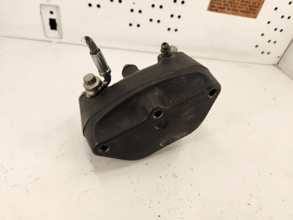 2006? Pinza de freno delantera izquierda Harley Softail, sin probar Foto 2 de 4