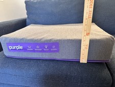 Purple Mattress Pet Bed 26x20x5 Dogs up to 40 Lbs Washable Cover Excellent Con.