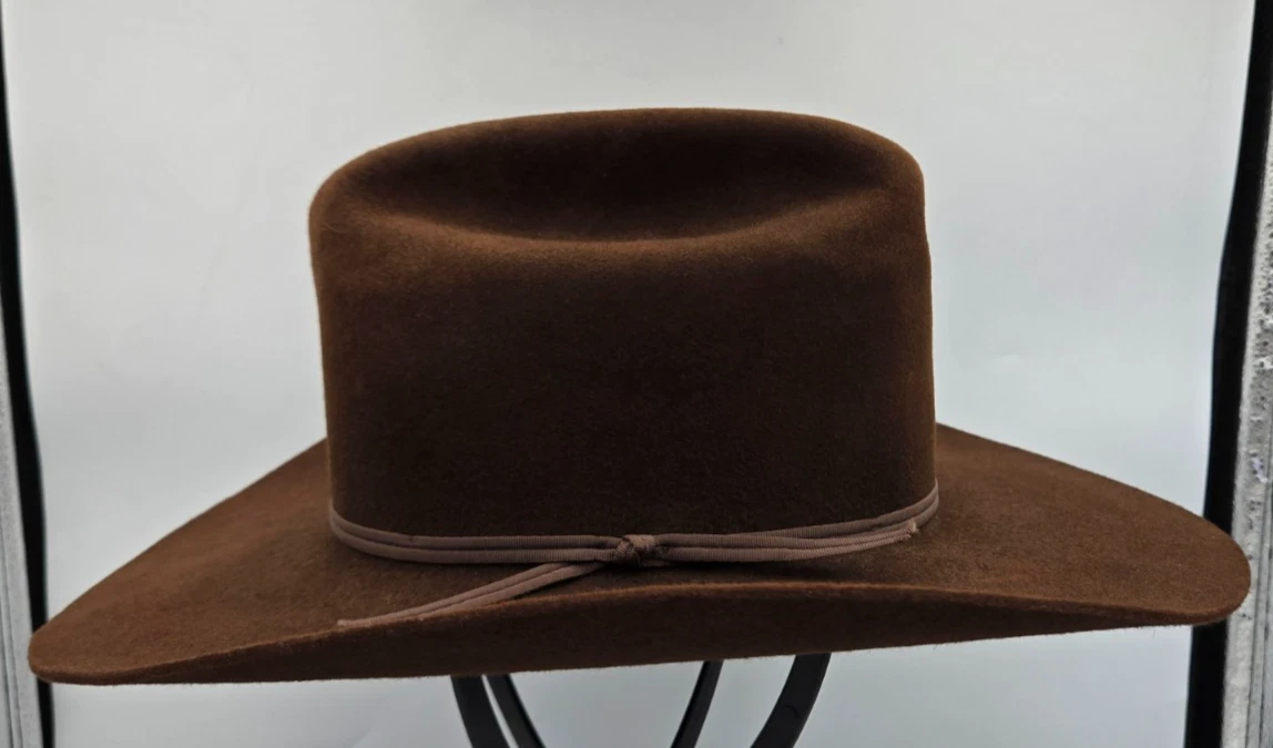 Chapeau de Cowboy en Cuir de Buffle marron STETSON – Chapeaux et Casquettes