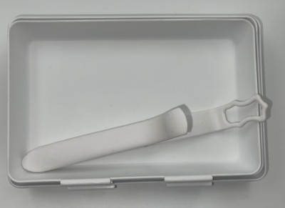 Pampered Chef 3 Piece White Coating Trays And Tong Tool #2605