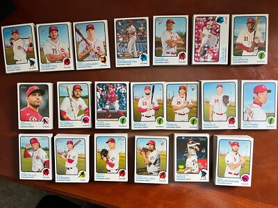 2022 Topps Heritage + High Number Base Cincinnati Reds Team Set (20 Cards)