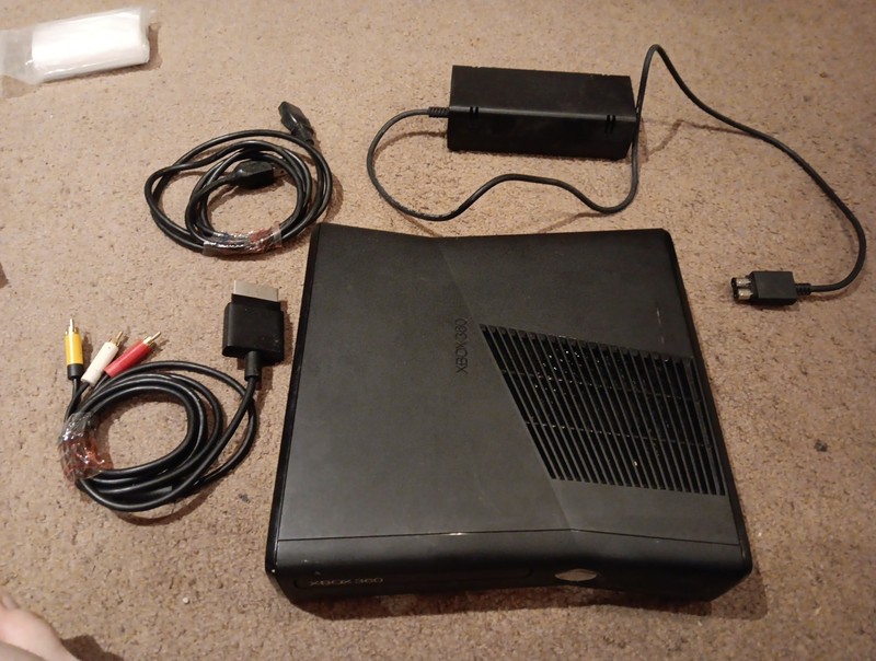 Microsoft Xbox 360 S Black Console  - Tested Works - Read Description