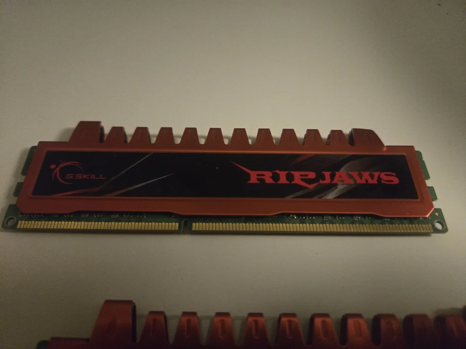 12 GB G. Skill Ripjaws DDR3-1600 (3x4GB MEMORY CARDS) - Image 2 of 4