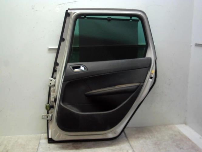 Portière Arrière Droite Pour PEUGEOT 505 NC (Break?) - Pièce D'occasion En état Bon - Garantie 24 Mois