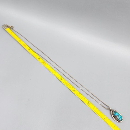 Petite Navajo Blue Turquoise Sterling Twist Halo Oval Pendant Necklace 18" 3.4g - Picture 10 of 12