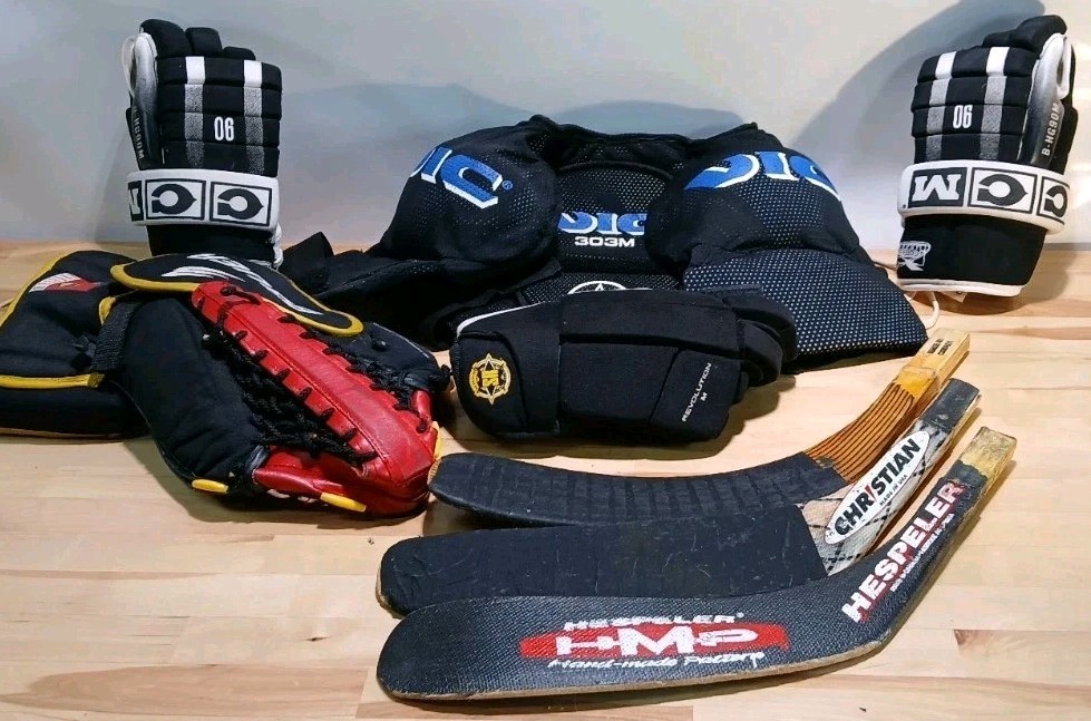 Christian hespeler blades ccm - bhg90m bauer street react street ice hockey gear