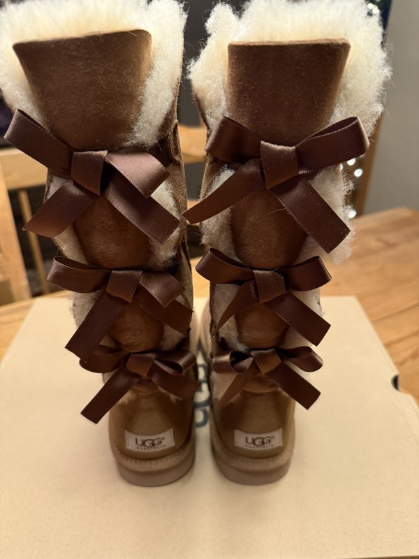 NIB Size 8 UGG Bailey Bow Tall Boots Chestnut Brown Shearling Authentic HTF NEW