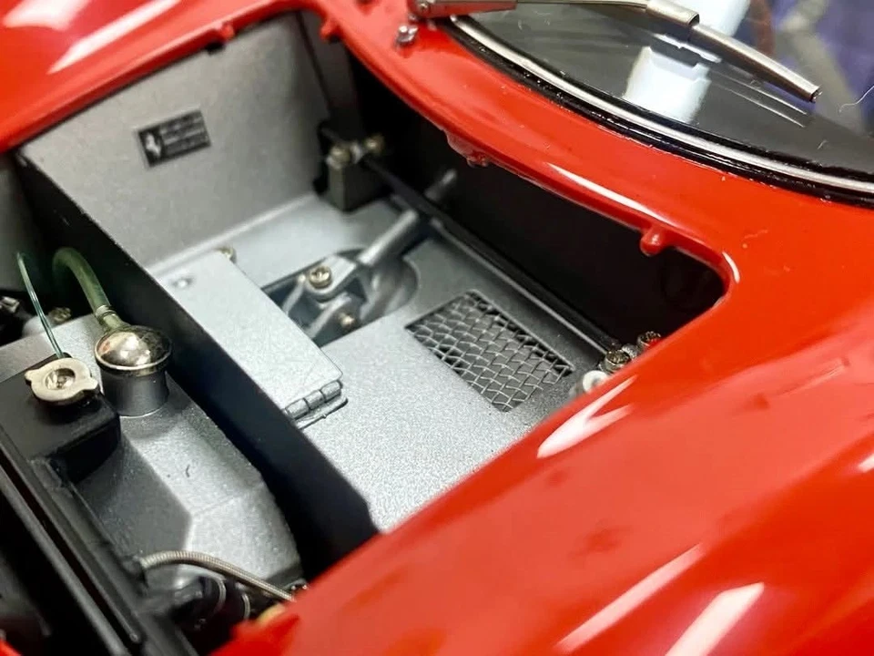 CMC Ferrari 250 LM - Ron Fry - Chassis 6105 1/18. M-266 - Imagen 3 de 4