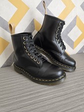 Stivali Dr. Martens Vegan 1460 neri 8 occhielli UK 6 EU 39