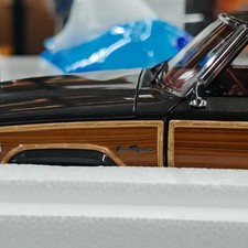 Grey Jeep Wagoneer DD1:18 Openable Simulation Alloy Car Model