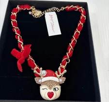 NWT BETSEY JOHNSON Winking Reindeer Pendant Bow RED Ribbon Christmas Necklace