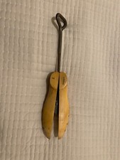 Vintage UNITED No. 2 Professional Wooden Shoe Stretcher